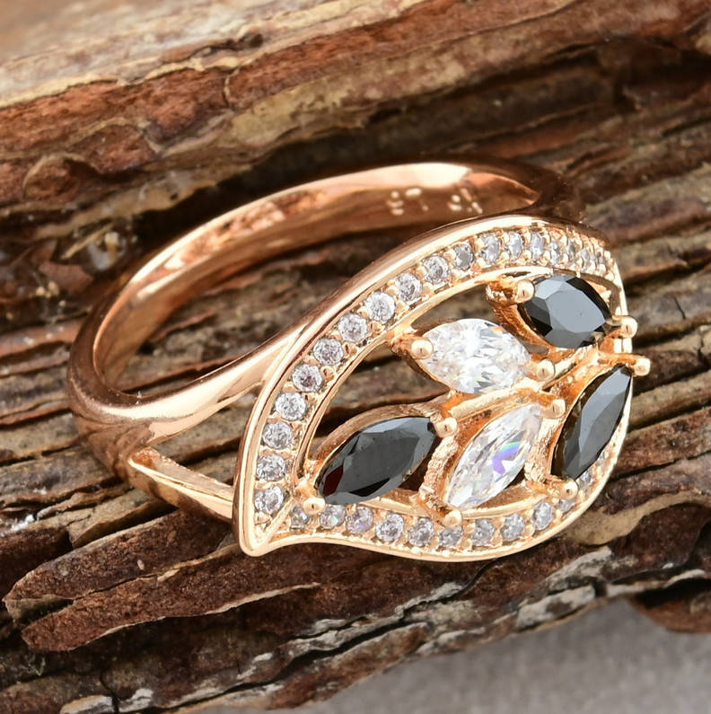 

Кольцо Xuping 14584 ширина 11 мм чёрно-белые фианиты позолота 18К размер 20