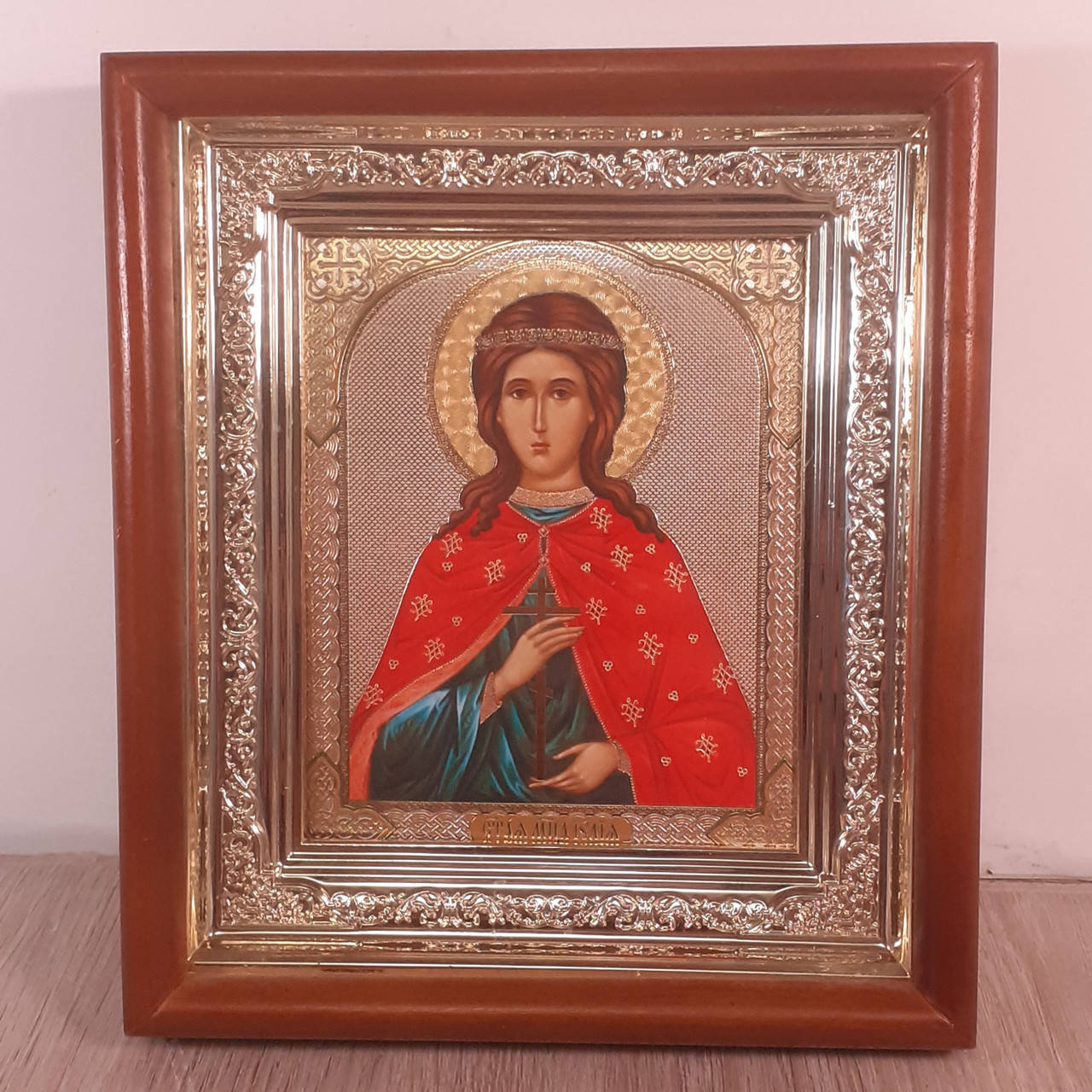

Икона Святая Мученица Юлия, лик 10х12 см, в светлом прямом деревянном киоте