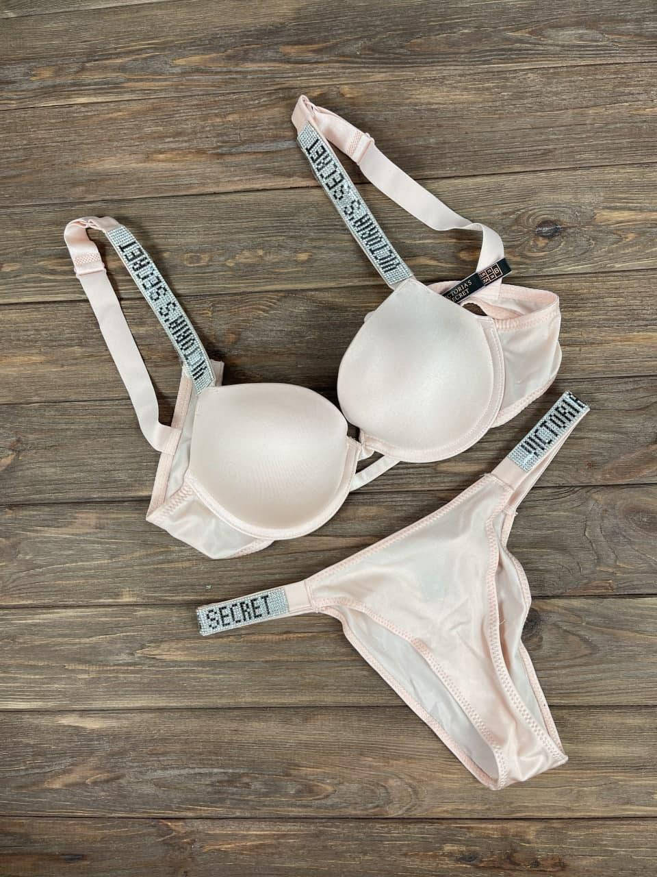 

Комплект розового женского нижнего белья Victoria`s Secret Модель Стразы Виктория Сикрет розовый