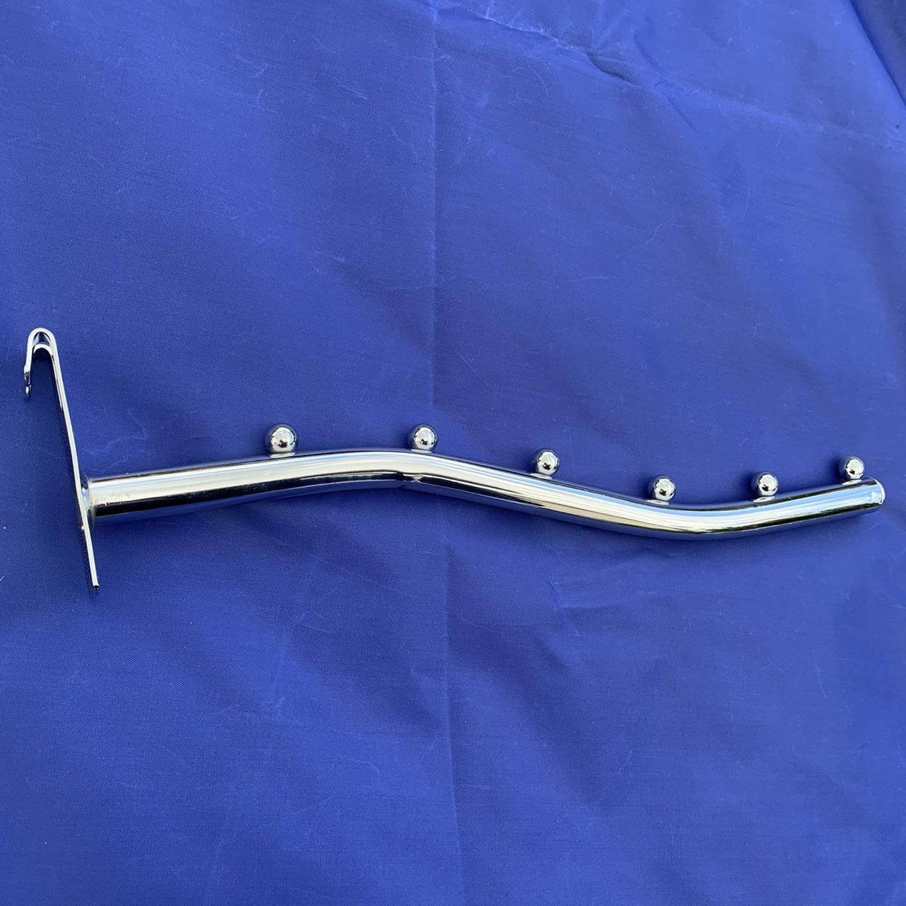 

Кронштейн - флейта с креплением на сетку