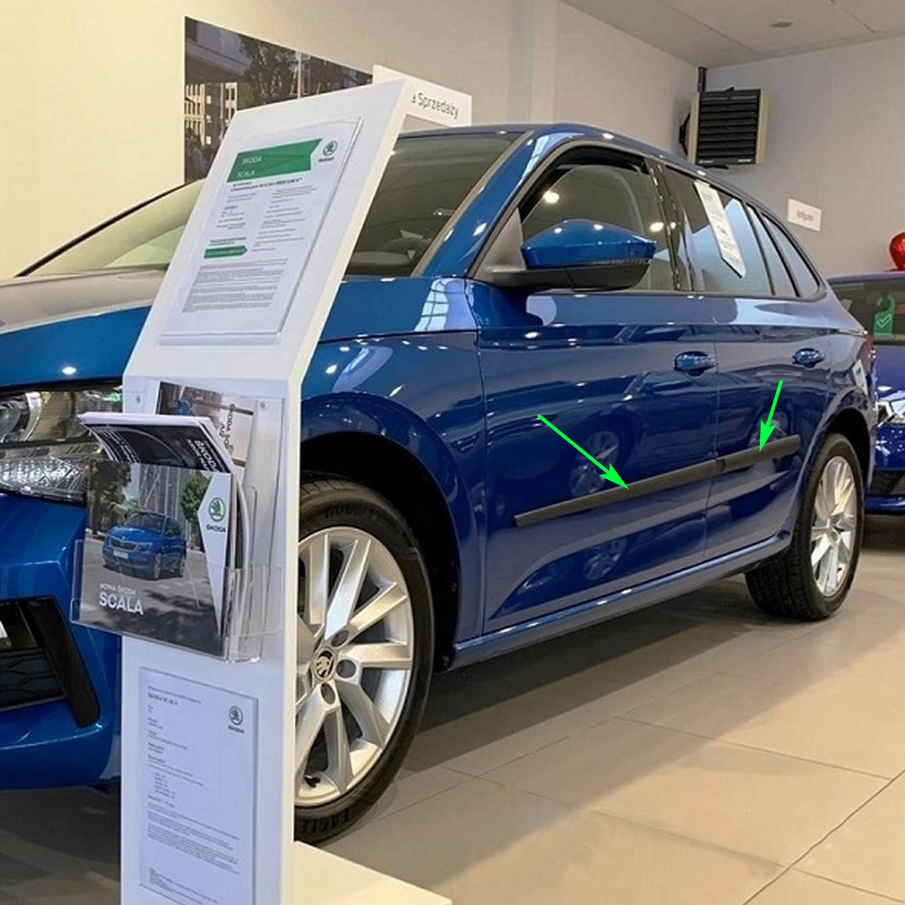 

Молдинги на двери для Skoda Scala 2019+