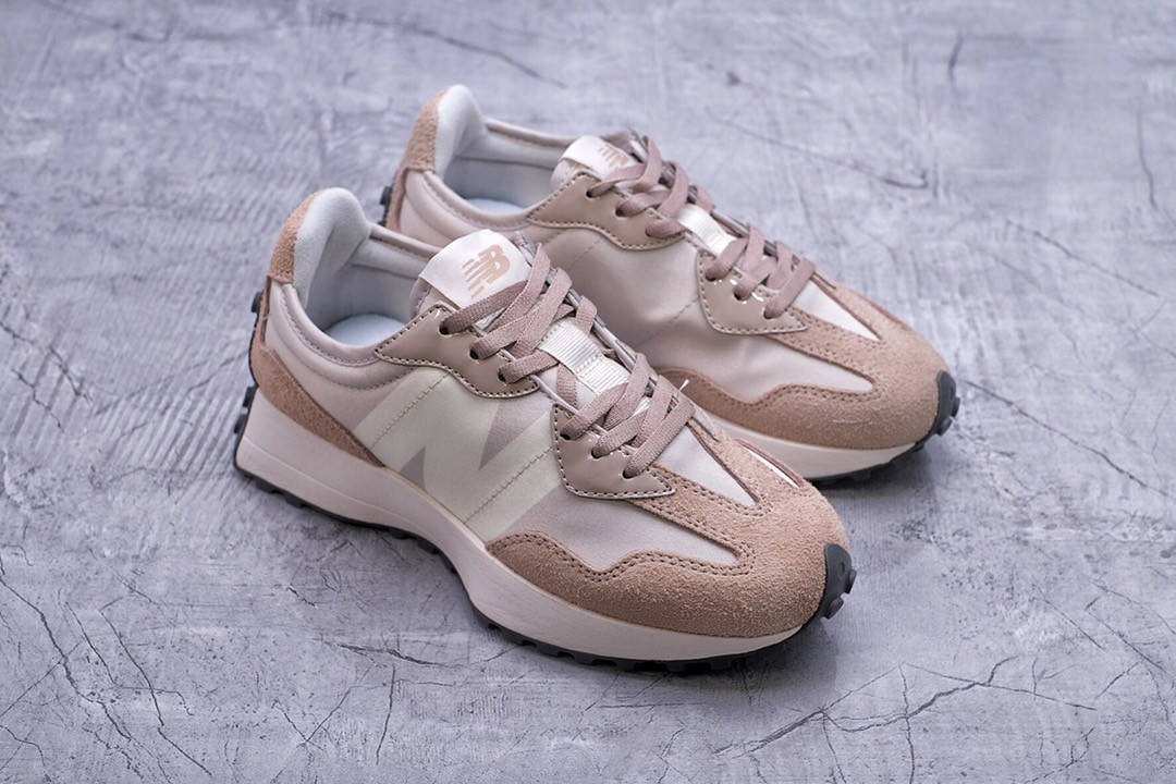 

Женские кроссовки New Balance 327