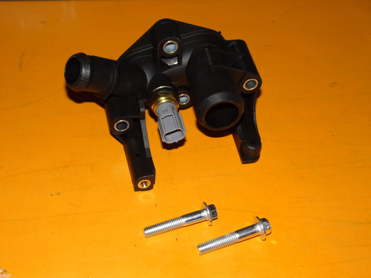

Фланец ОЖ 1,4 16v Ford focus fiesta Форд фокус фиеста METALCAUCHO 04844
