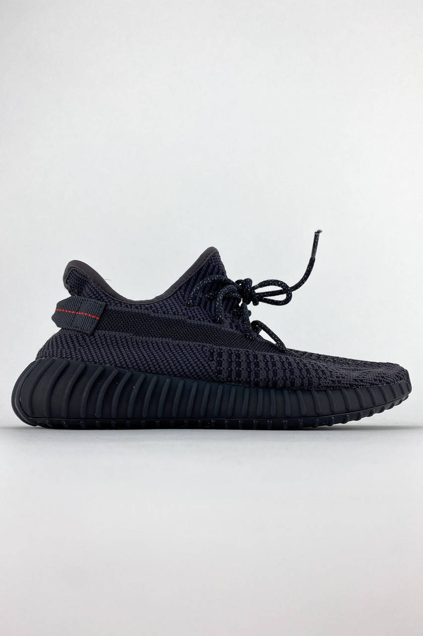 

Мужские кроссовки Adidas Yeezy 350 Triple-Black (Черный) (Рефлектив шнурки)