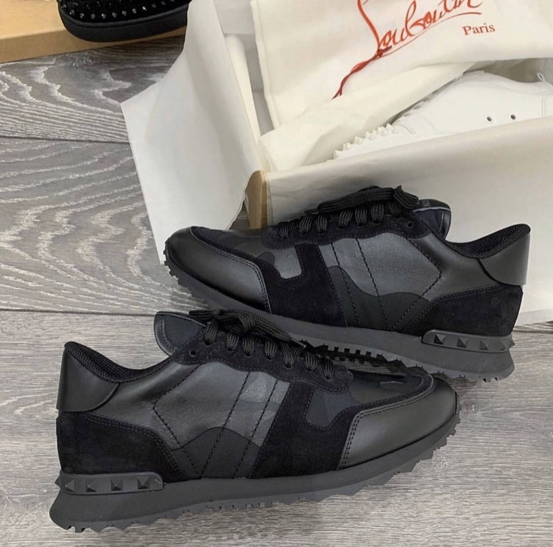 

Стильные кроссовки Valentino (Валентино), Черный