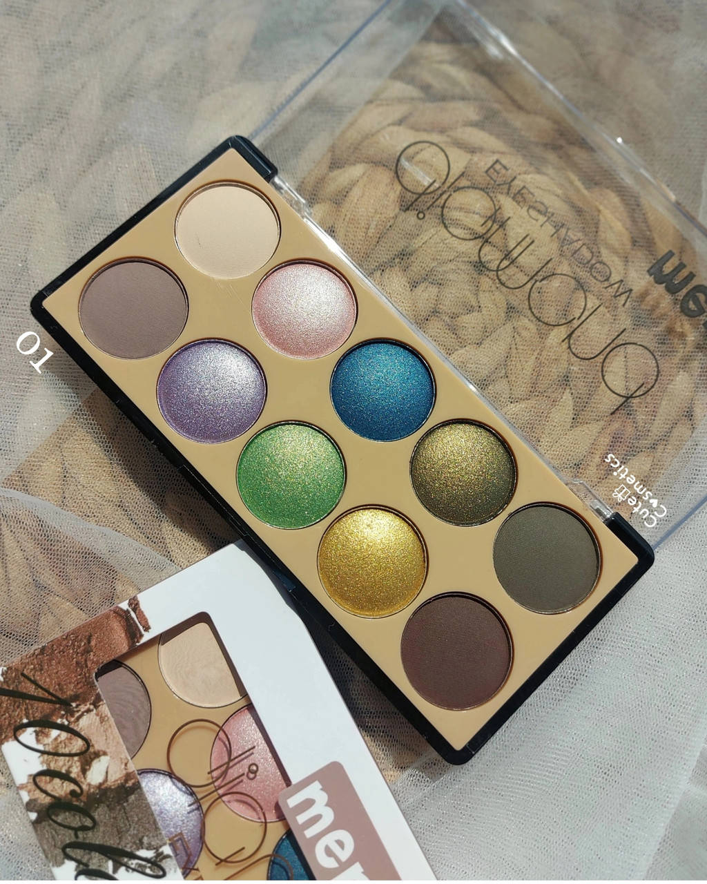 

Тени для век Merci Eyeshadow Palette 10 цветов.