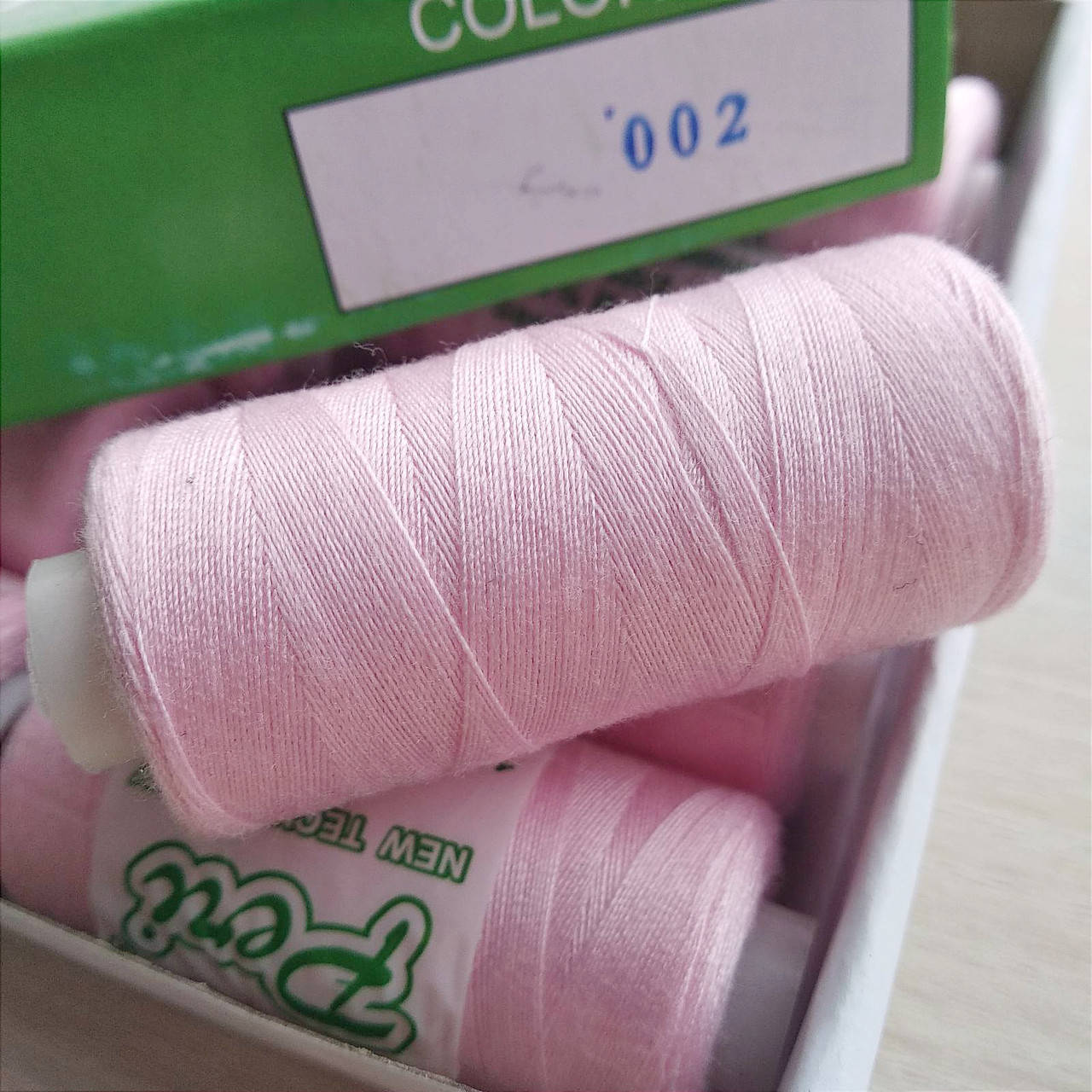 

Нитки Peri №40 котушка 400 ярд, блідо рожева (002), Розовый