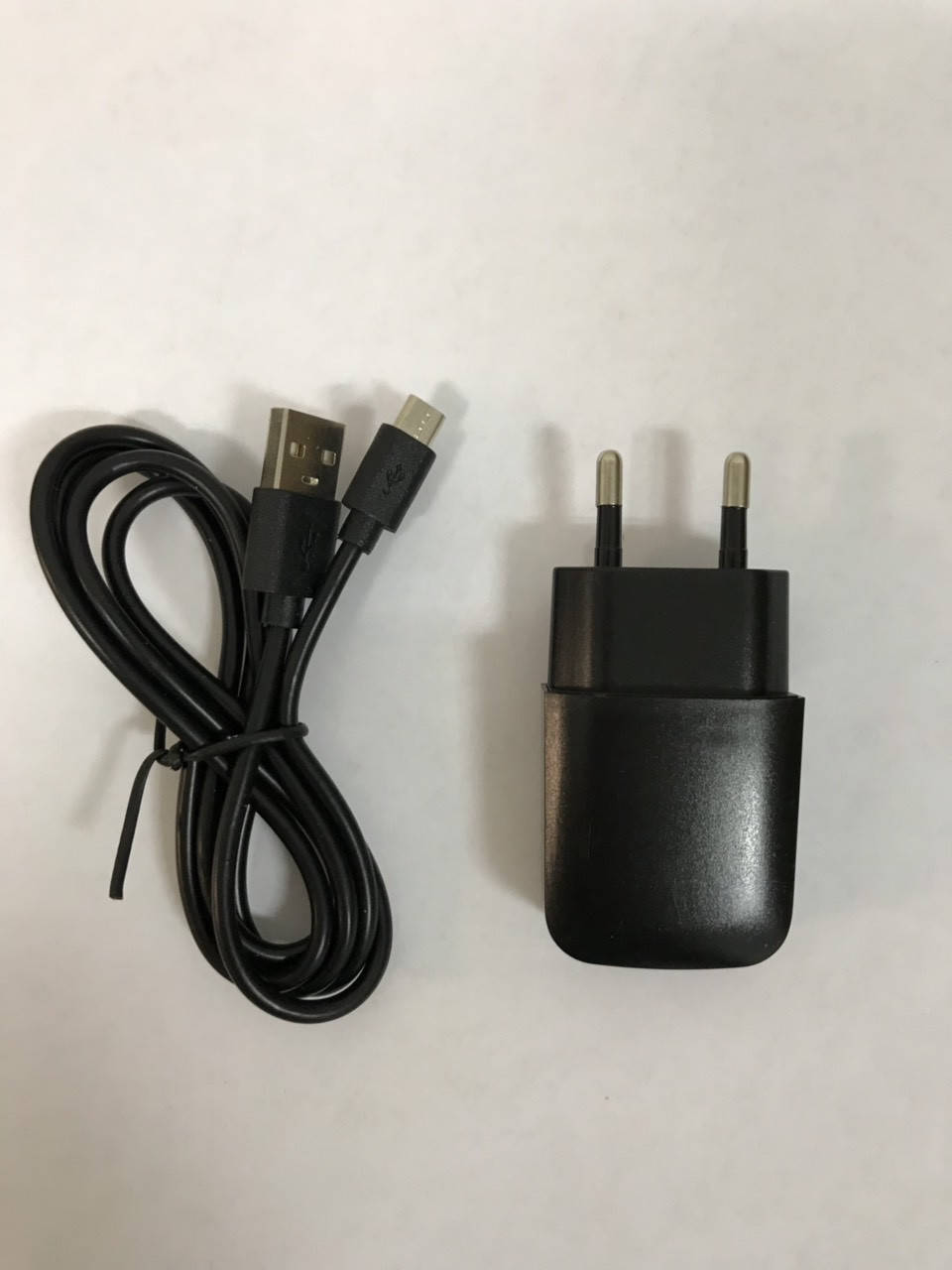 

Зарядное устройство для Xiaomi (кабель + СЗУ) 2.0A, цвет черный