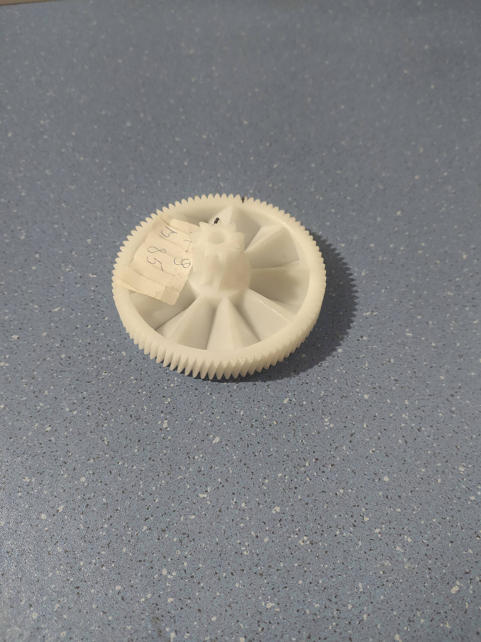 

Шестерня мясорубки Kenwood Ø83,5-85зуб/Ø20-9зуб