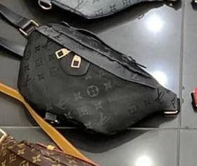 

Бананка черная мужская женская Louis Vuitton Сумочка на пояс Луи Витон унисекс Поясная сумка LV, Черный