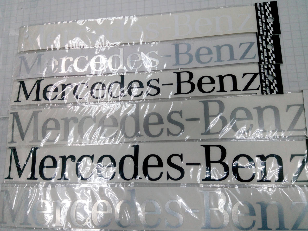 

Виниловые наклейки MERCEDES-BENZ 30х3 см и 35х4 см