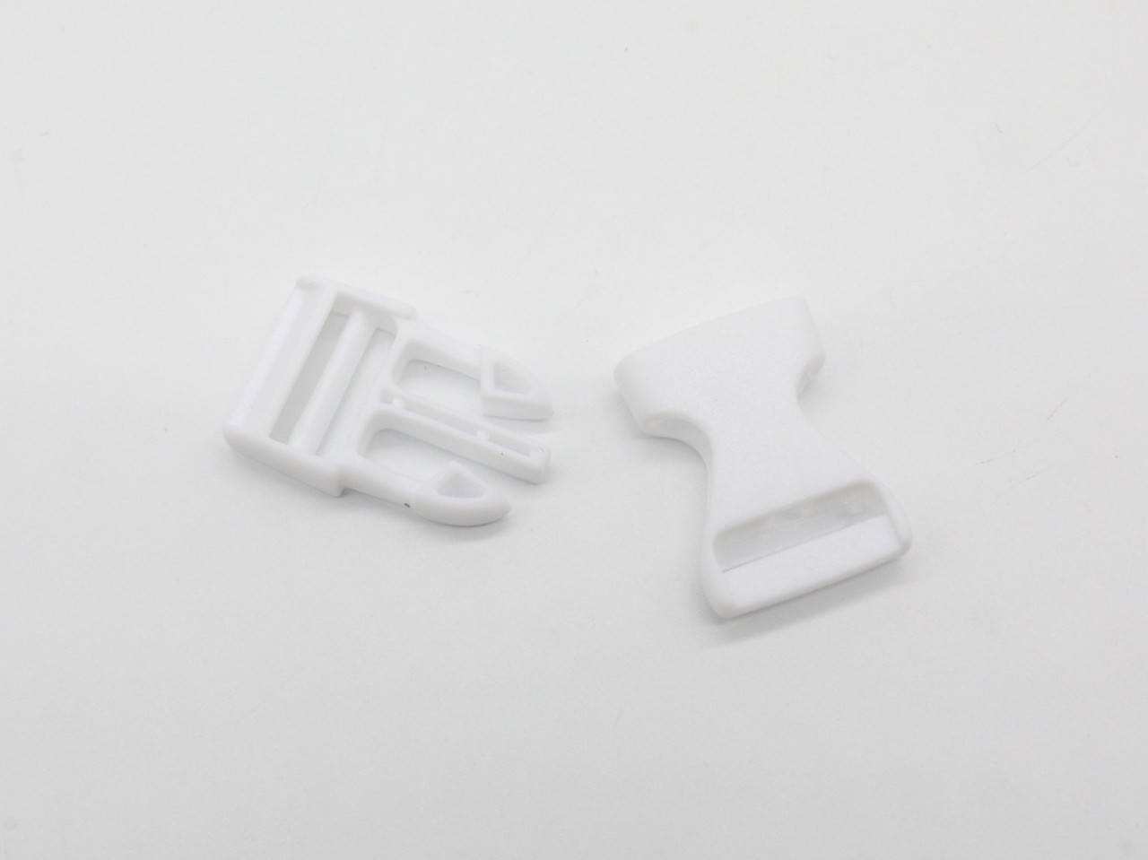 

Фатекс для сумок. Цвет белый. 47х25мм.Под ленту 20мм