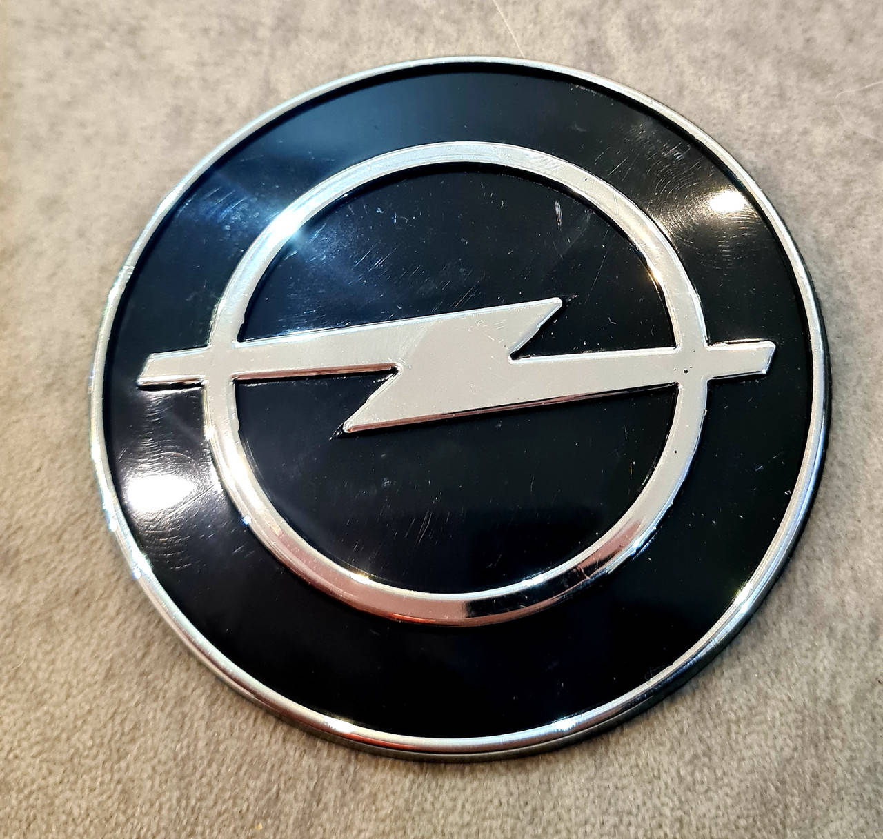 

Значок эмблема на капот, Opel Vectra, Kadett, Omega 75 мм