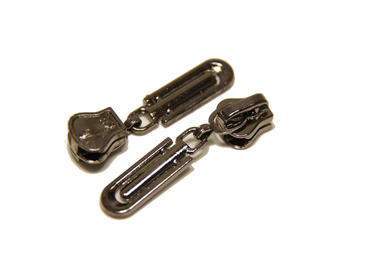 

Бегунок для молнии трактор №5 арт9 (30шт)