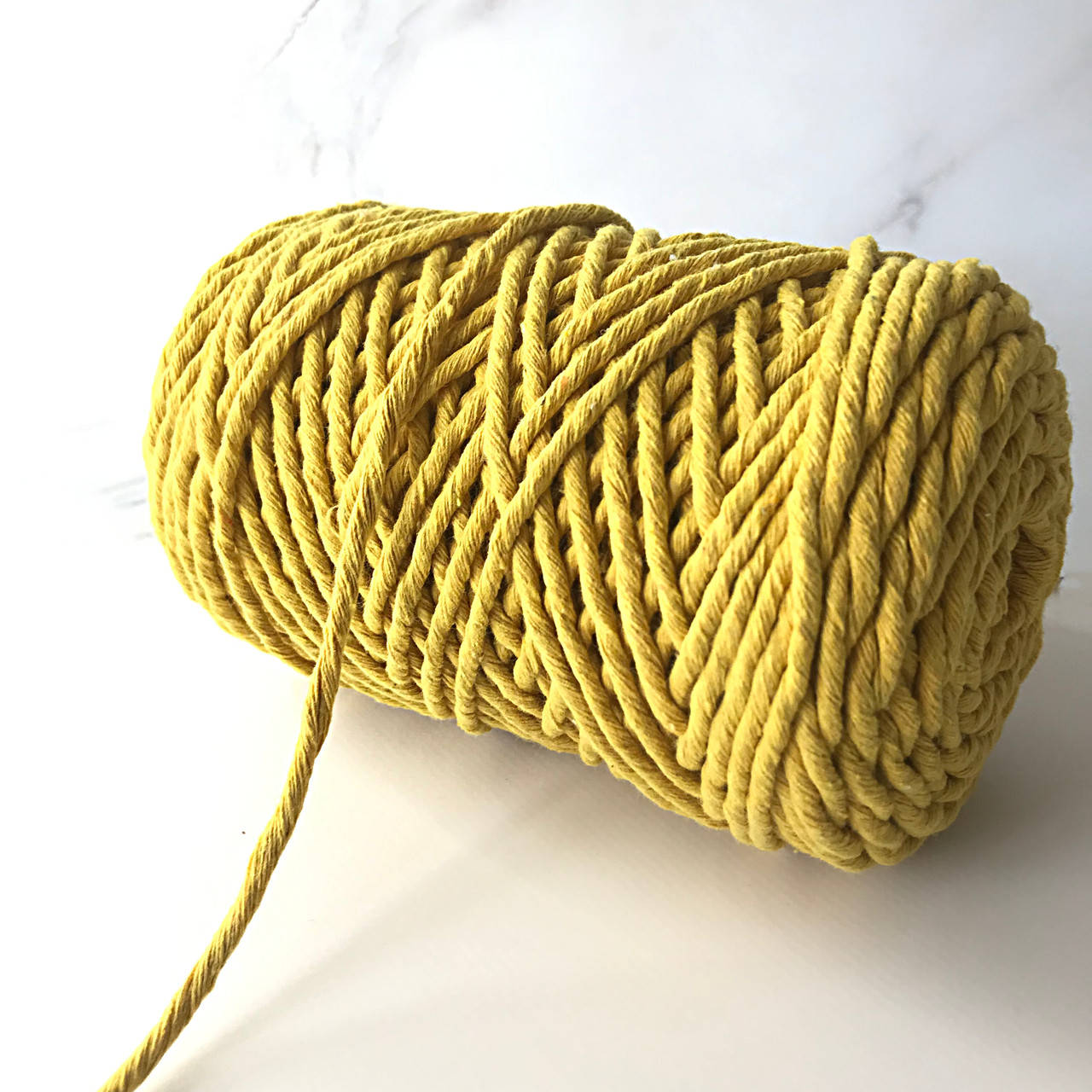 

Шнур хлопковый для макраме, 5 мм, желтый