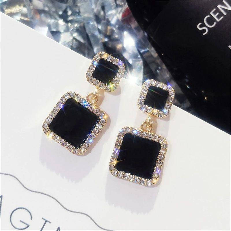 

Серьги женские со стразами оригинальные квадраты IPARAM.