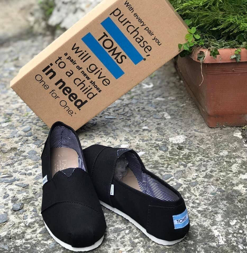 

Мужские стильные лёгкие летние эспадрильи TOMS (чёрные) 42
