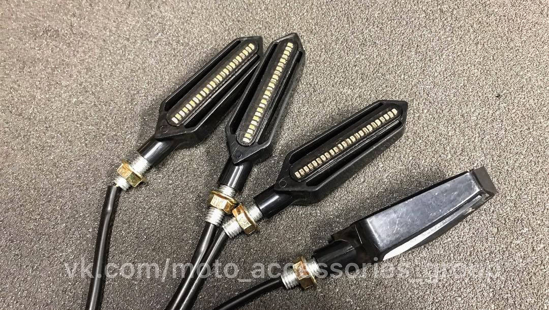 

Бегущие поворотники с габаритными огнями и стоп сигналом. (Яркие). 4шт