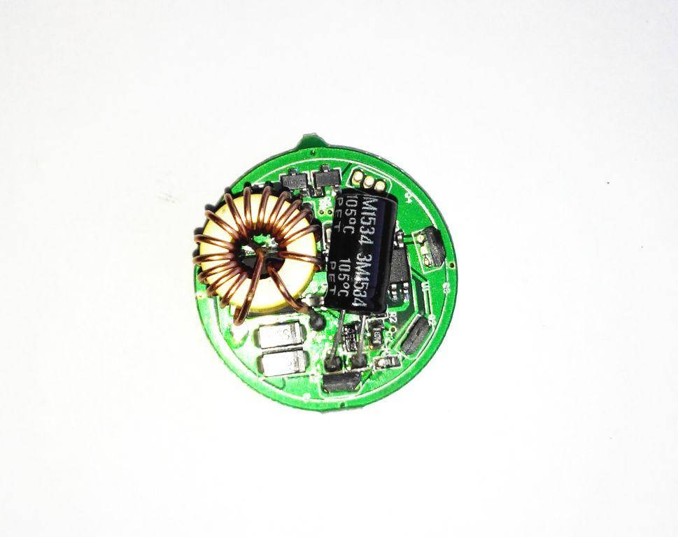 

Драйвер Trustfire TR-0378 (2.7А, 12V) с магнитным управлением