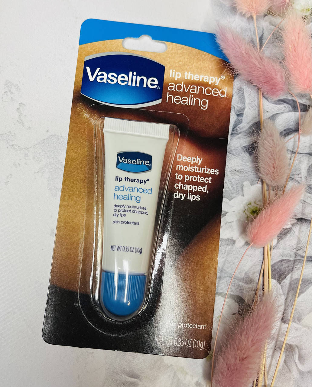 

Вазелин косметический для губ Vaseline lip therapy