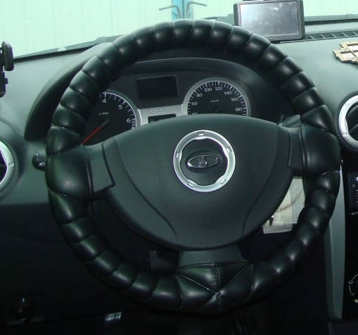 

Оплет руля поролон "L" D=39,5/E=12см/A=124см BK