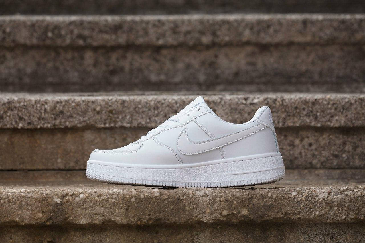 

Кросовки NIKE AIR FORCE БЕЛЫЕ НИЗКИЕ Кросівки Найк аір форс білі та чорні низькі !