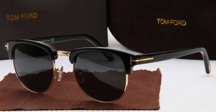 

Солнцезащитные очки Tom Ford 211 black