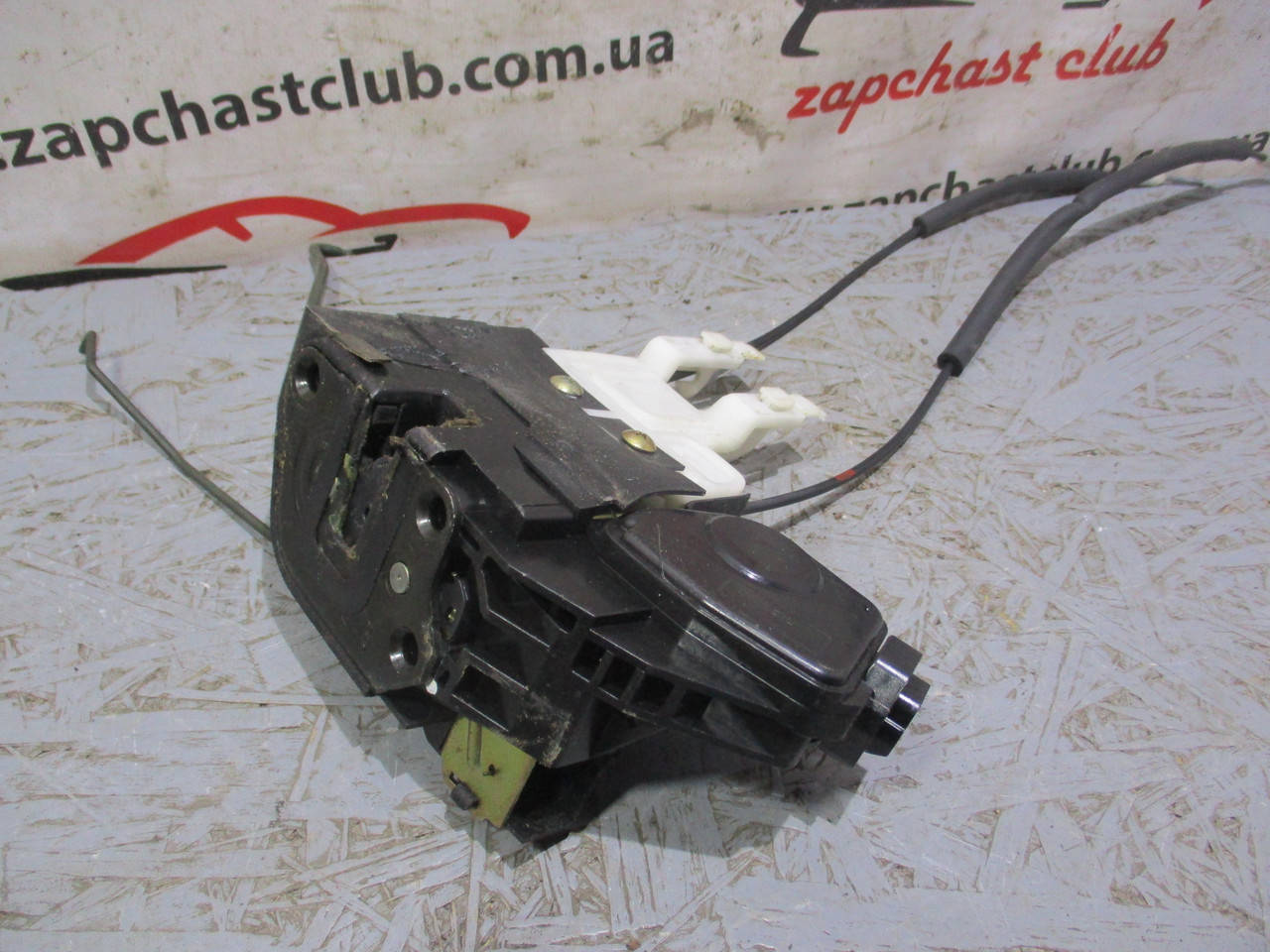 

Замок двери передней левой с приводом 8131026021 9916723 Hyundai Santa FE 2000-
