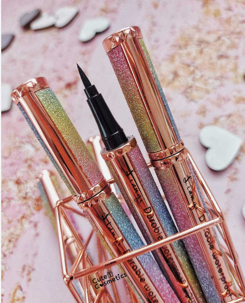 

Подводка - лайнер для глаз чёрная.