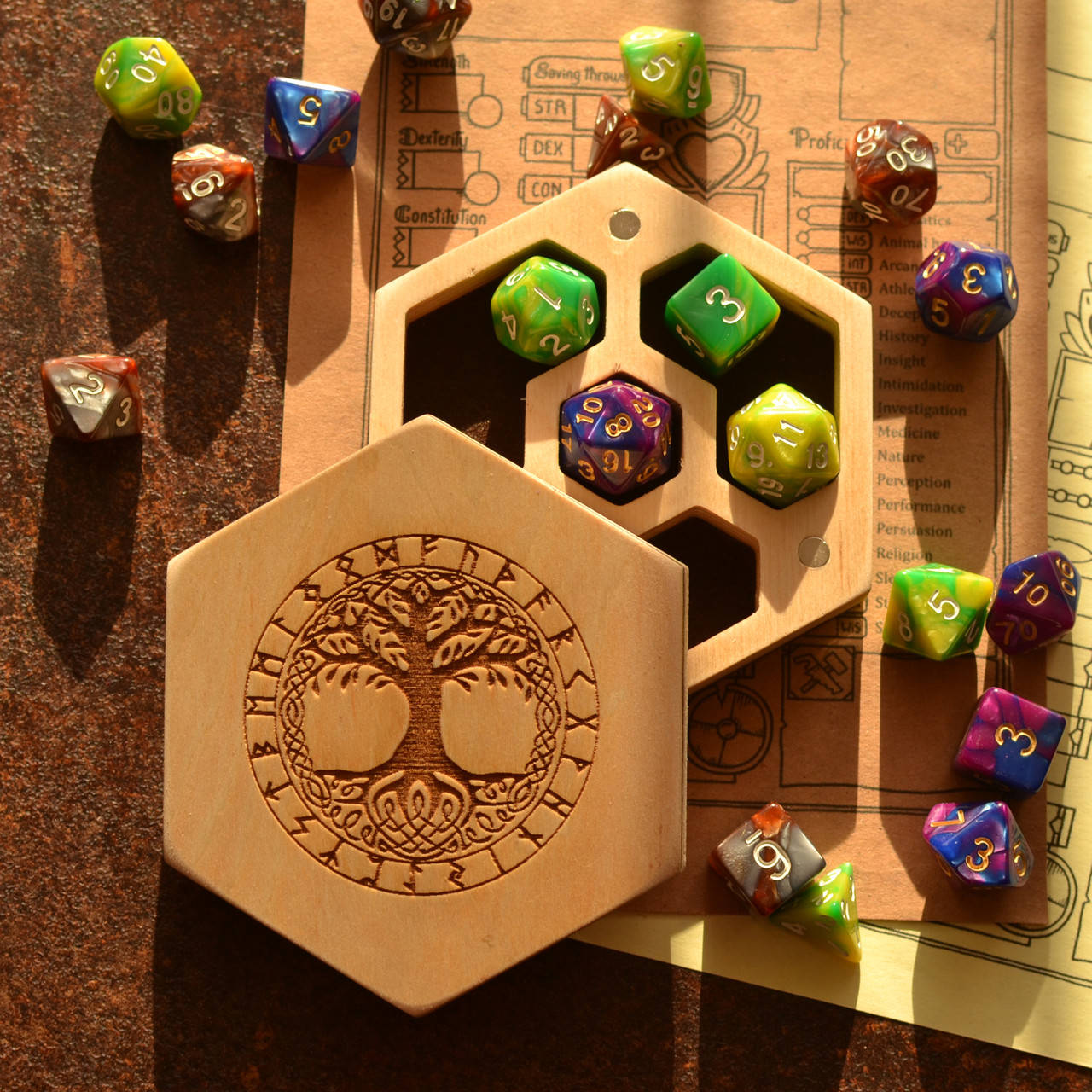 

Коробка для игровых кубиков D&D (Dungeons and Dragons) 03