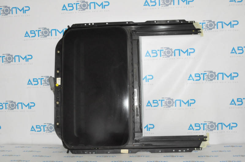 

Люк в сборе VW Passat b7 USA 561-877-071-A Фольксваген Пассат 2012-2015