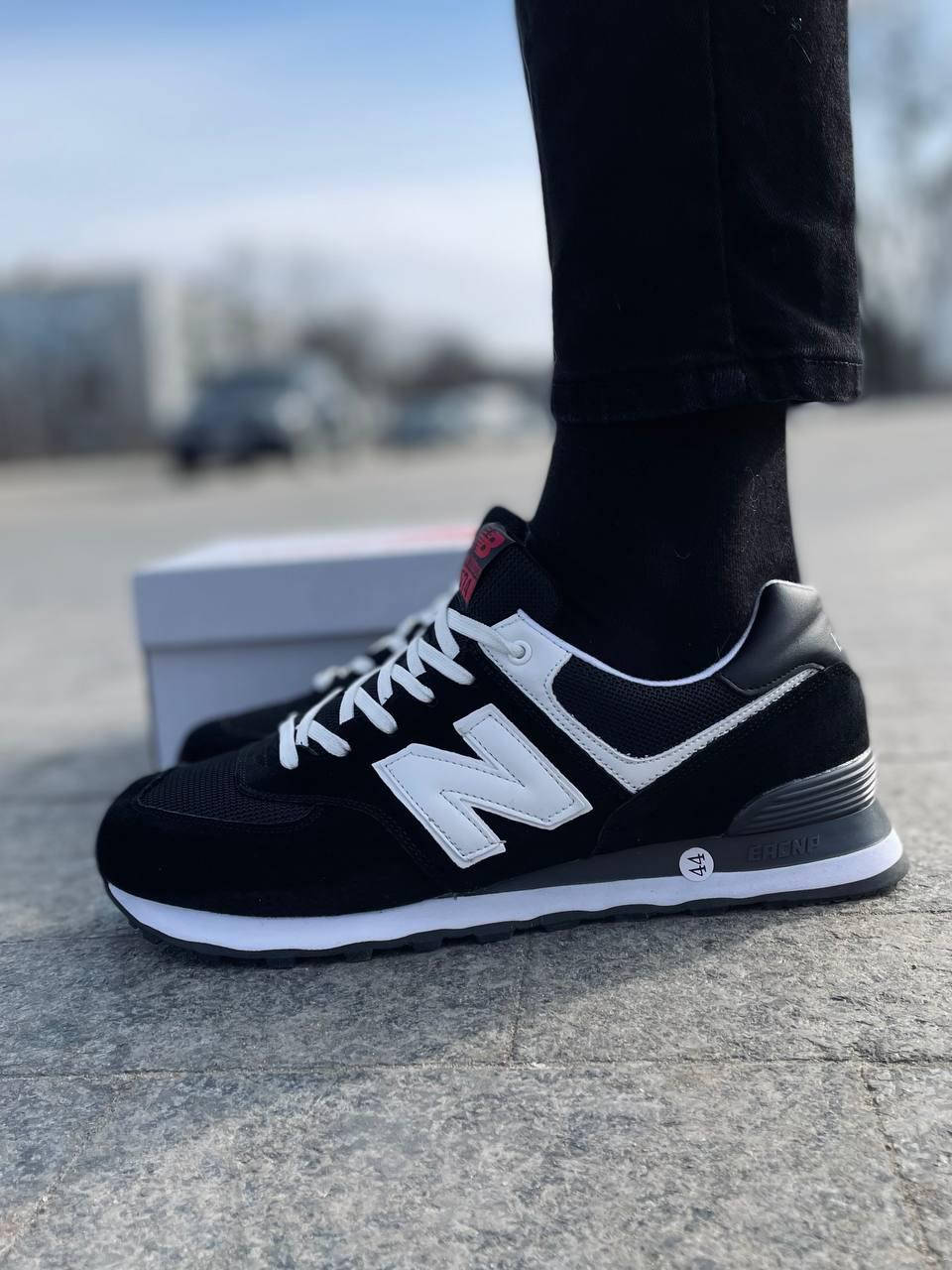 

New Balance CLASSIC 574 черные с белым ЛОГО, Черный