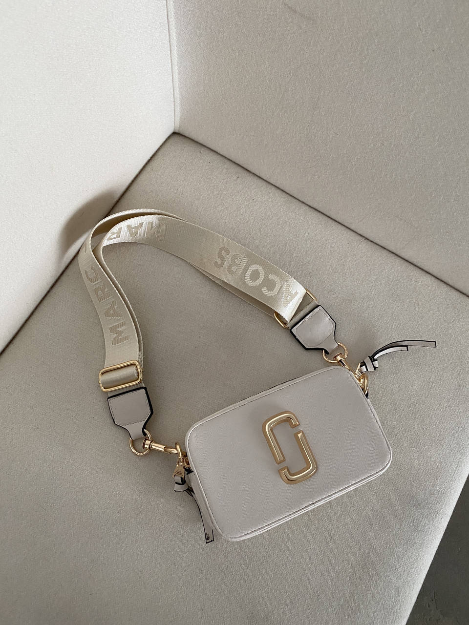 

Сумка Женская Marc Jacobs Snapshot White Gold Бежевого Цвета, Бежевый