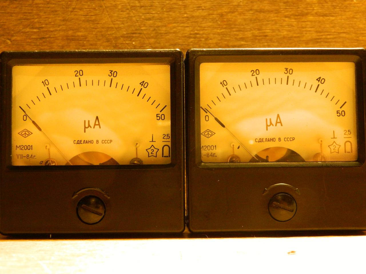 

Индикатор уровня .