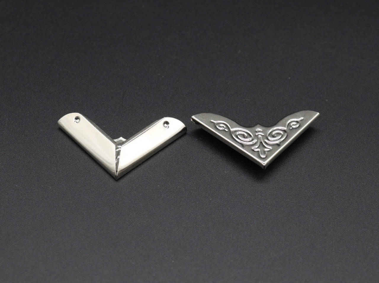 

Уголок для папок меню. Цвет никель.30х4мм