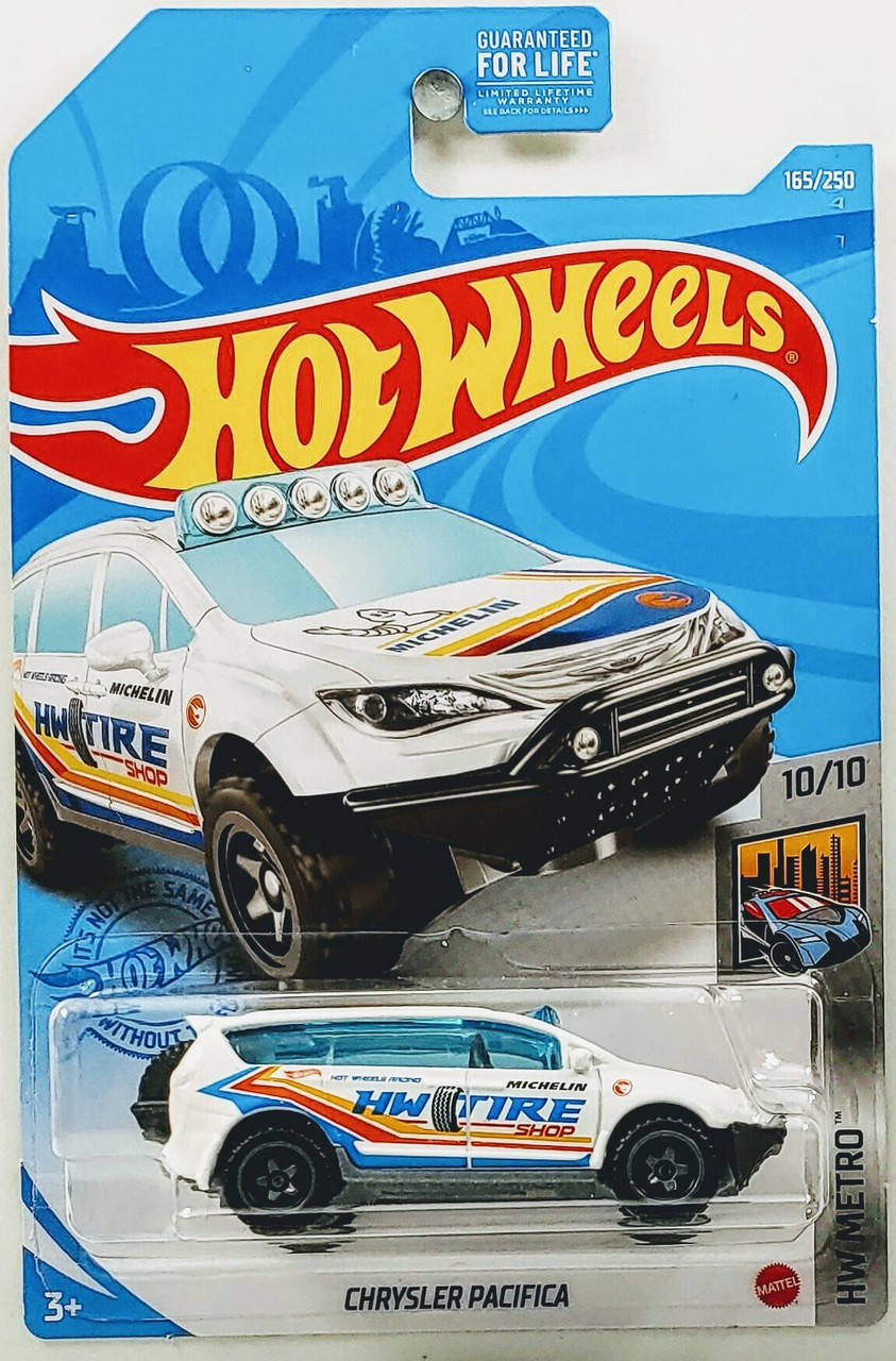 

Машинка Hot Wheels - Chrysler Pacifica - 2021 Metro (#165) - TREASURE HUNT. Mattel. Оригинал, Красный