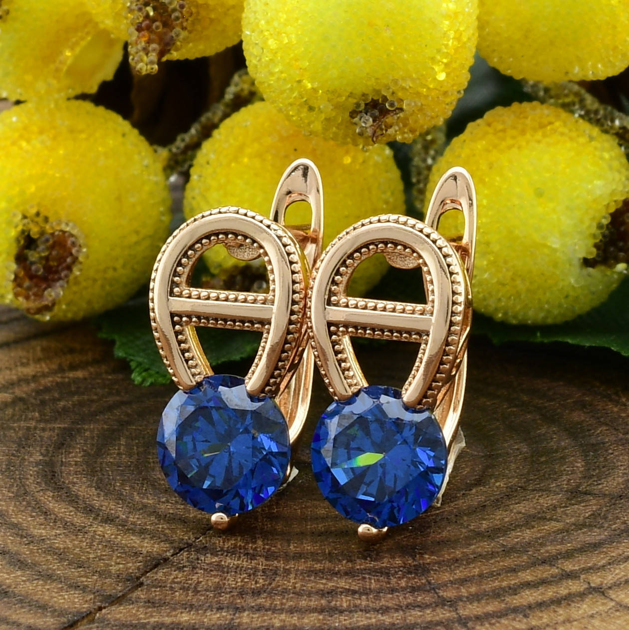 

Серьги Xuping 26150 размер 18х8 мм вес 2.9 г синие фианиты позолота 18К