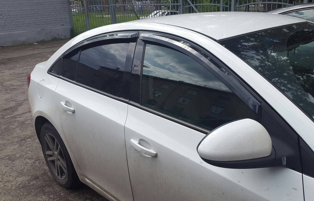 

Ветровики, дефлекторы окон Chevrolet Cruze (Седан) 2009-2016 (Autoclover/Корея)