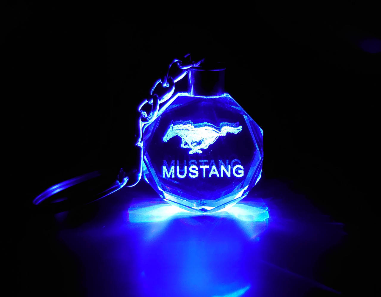 

Led брелок кристалл MUSTANG