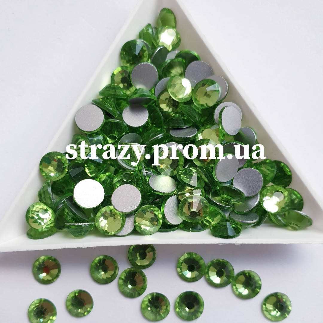 

Стразы ss12 Peridot (3,0мм) 1400шт "Crystal Premium"