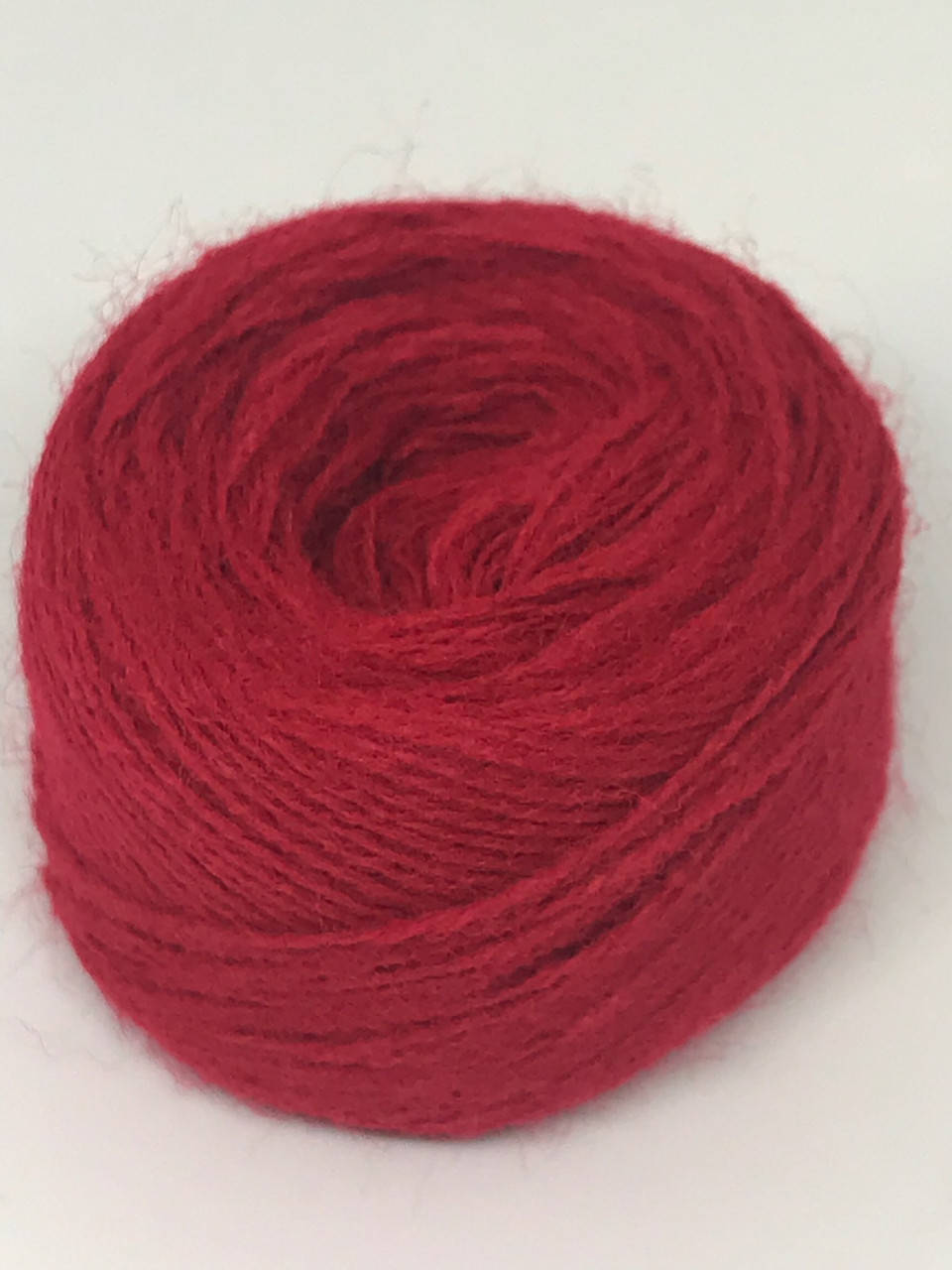 

Акрилова нитка для вишивки червона 047