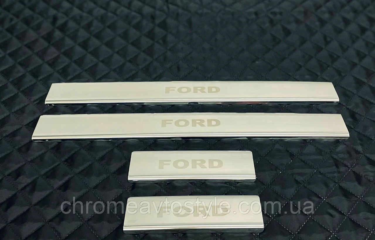 

Накладки на пороги Ford Edge 2014-2020 с надписью Ford