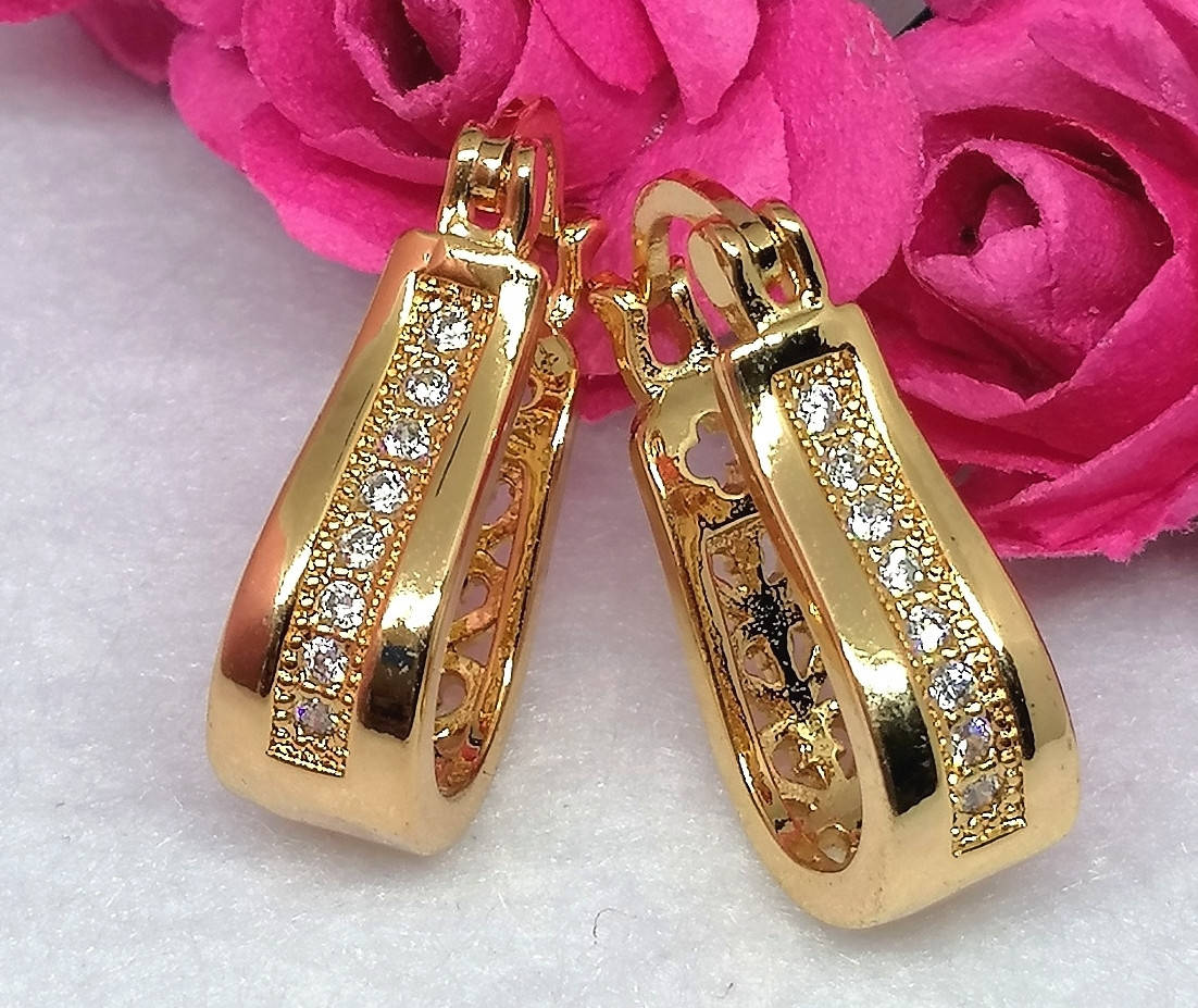 

Очаровательные женские сережки из медицинского сплава XР