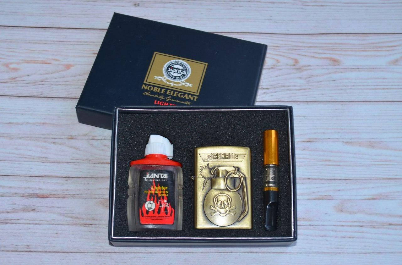 

Подарочный набор для мужчин с зажигалкой "Граната".