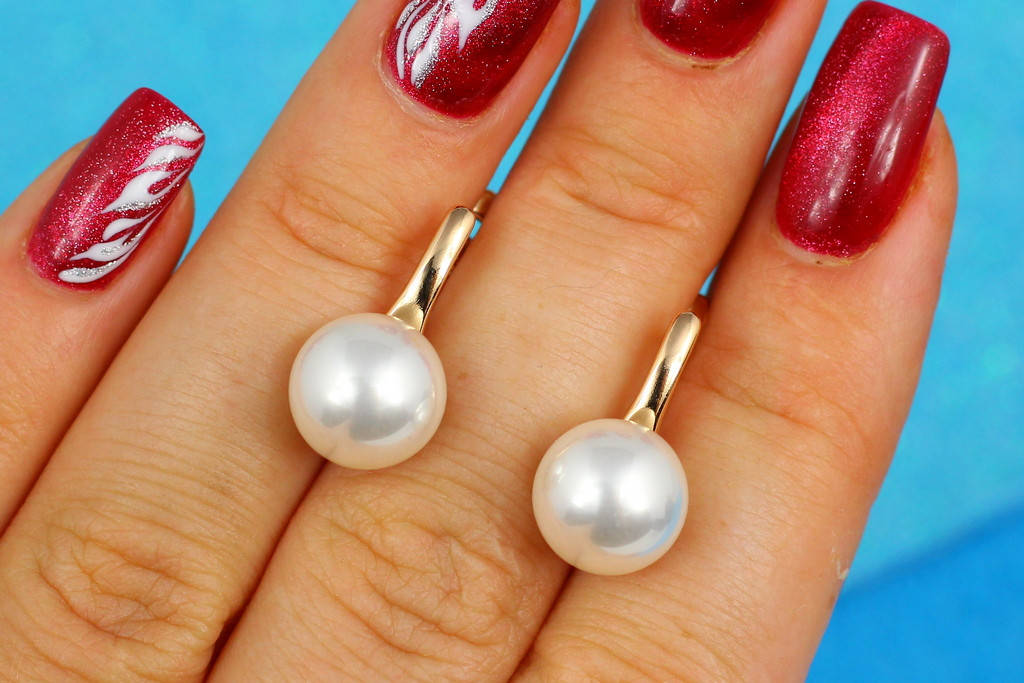 

Серьги Xuping Jewelry классические с крупной жемчужиной 1,9 см золотистые