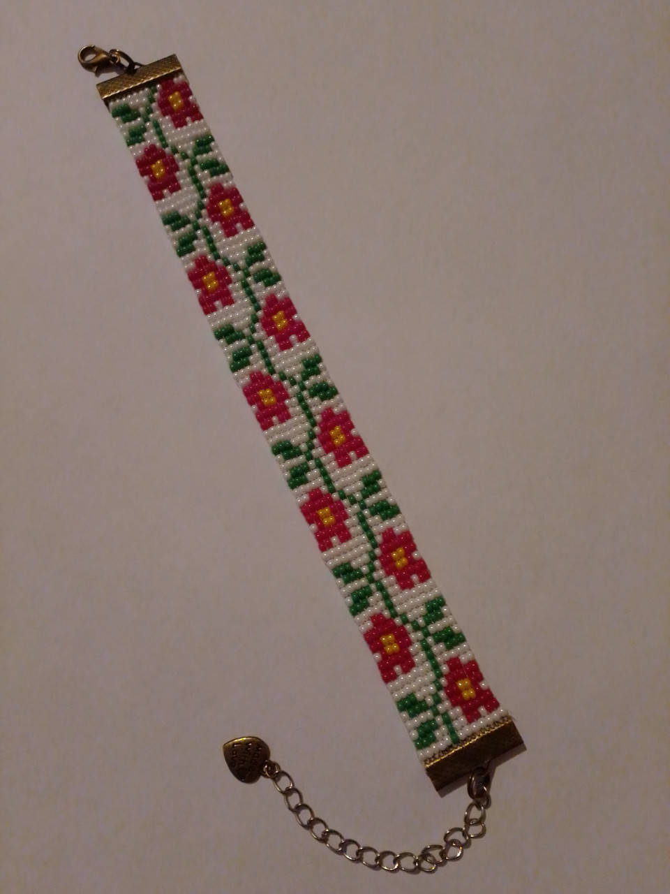 

Браслет з бісеру " Квіточка"