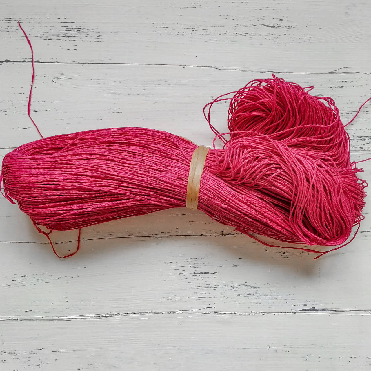 

Рафия соломка для вязания шляп, сумок малиновый