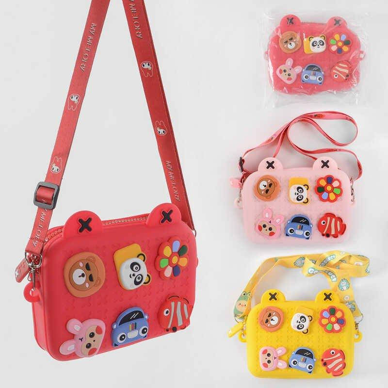 

Детская сумочка силиконовая C 50142 (120) 3 цвета, на змейке, 1 отделение, регулируемая ручка