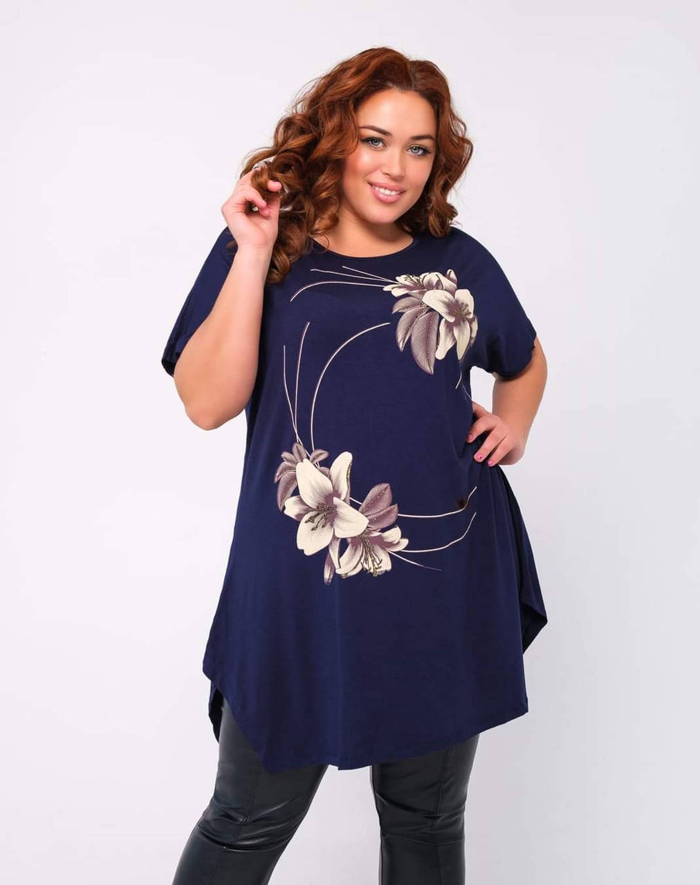 

Красивая женская туника больших размеров Турция с принтом , Футболка женская летняя трикотажная Р-64-74, Черный