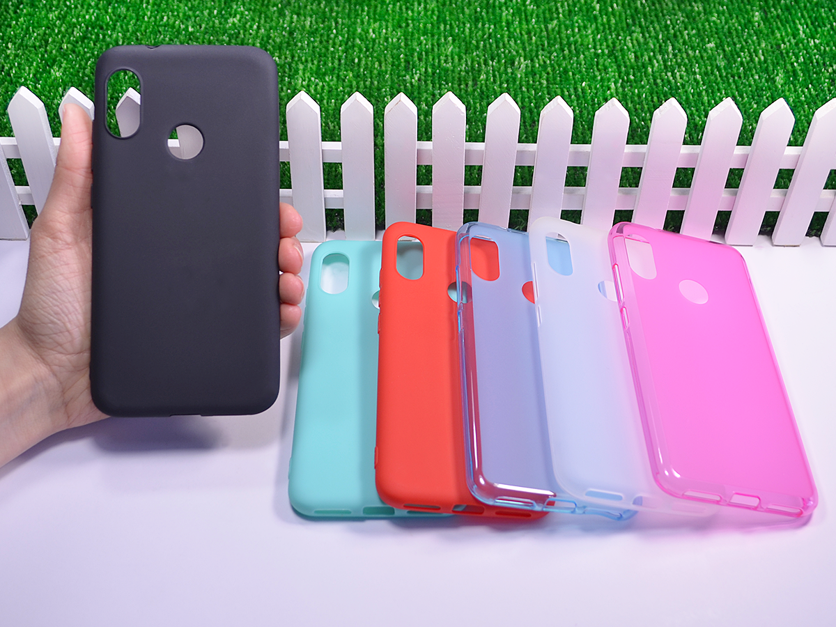 

Силиконовый бампер для Xiaomi Mi A2 Lite